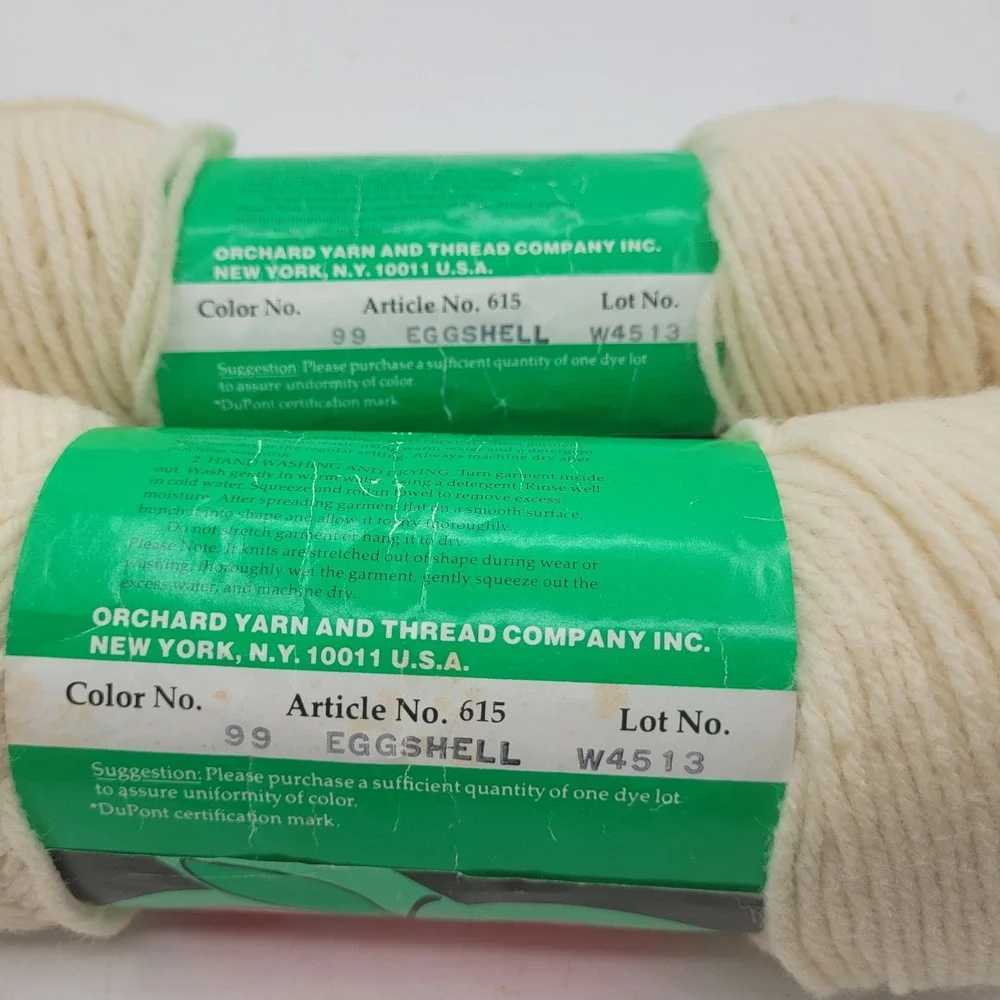 New Assorted Wintuk Sayelle Yarn Lot Acrylic - Black And Eggshell‎ 7 Skeins
